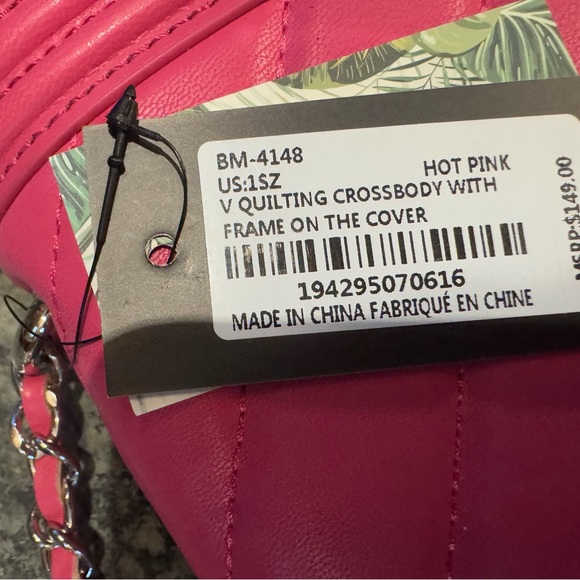 Badgley Mischka Hot Pink Chevron Crossbody Bag NWT Vegan Leather - Picture 12 of 12